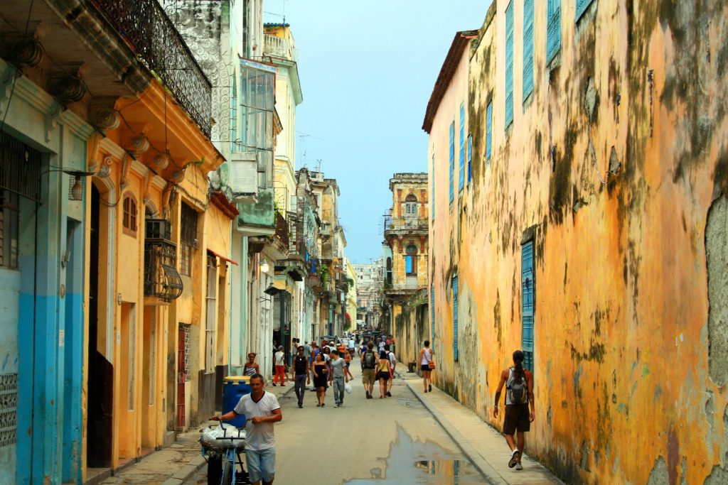 Rosoinen Havanna. © Ansalmo Juvaga